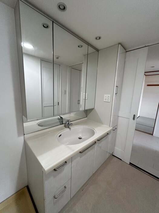 物件内観写真11　(洗面)