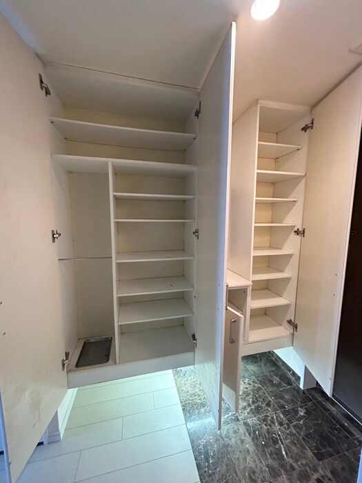 物件内観写真14　(靴箱)