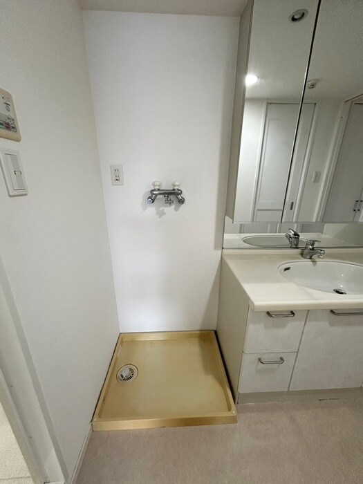 物件内観写真21　(洗濯機置場)