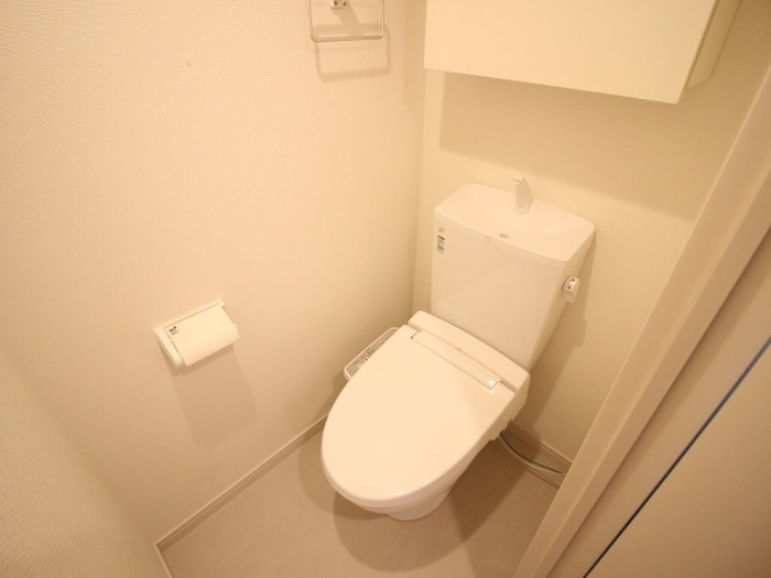 物件内観写真8　(トイレ)