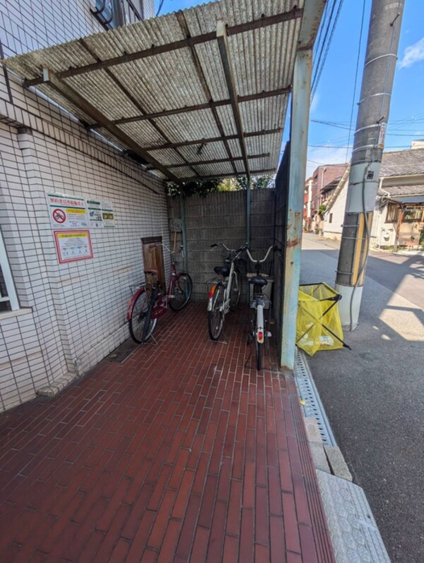 駐輪場