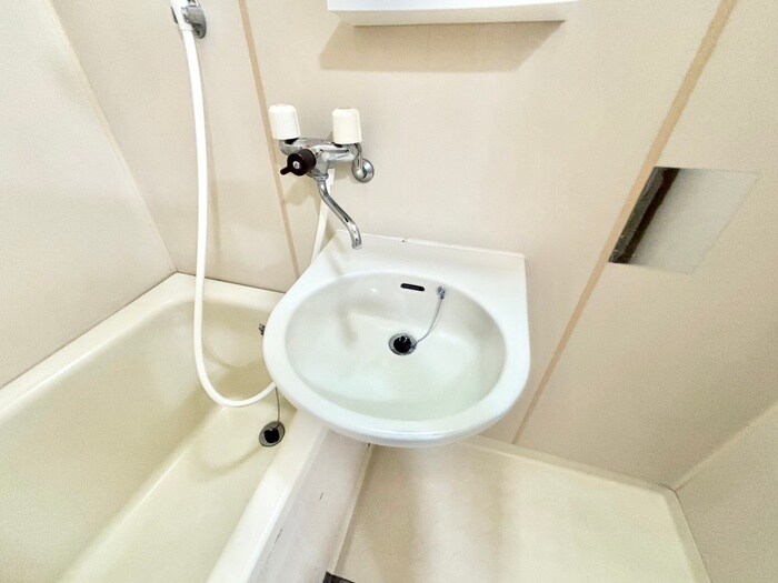 物件内観写真9　(洗面)