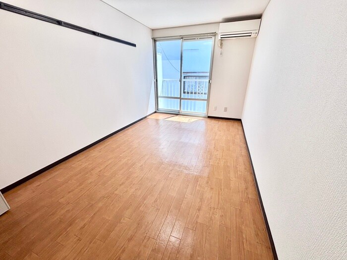 物件内観写真11　(居室)