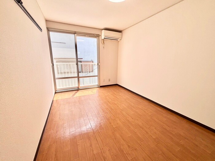 物件内観写真13　(居室)