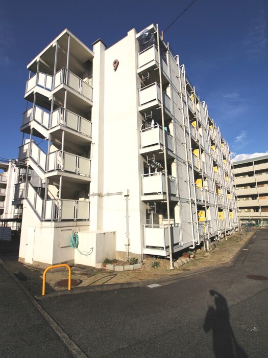 物件外観写真5　(エントランス部分)