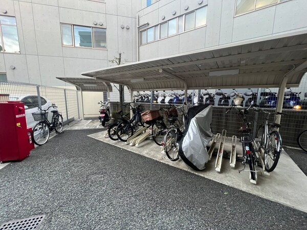 バイク置き場
