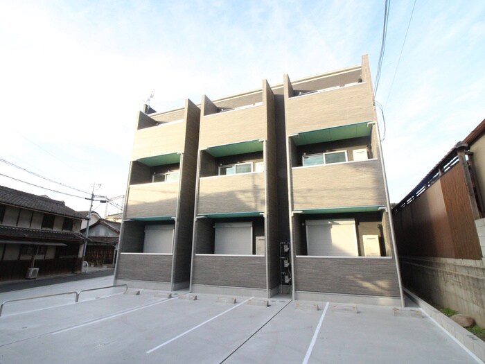 物件外観写真1　(外観写真)