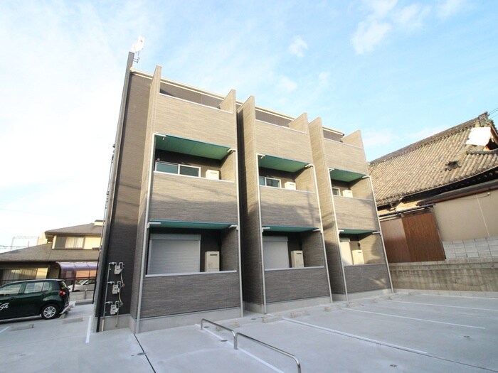 物件外観写真2　(外観写真)