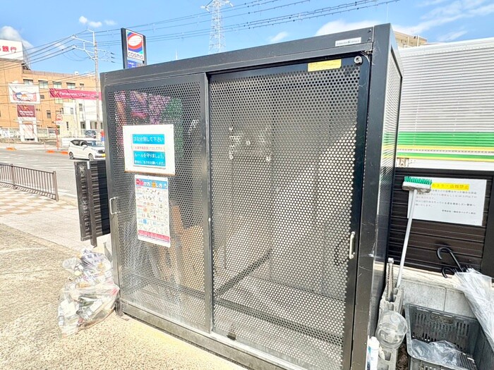 物件外観写真4　(建物設備)