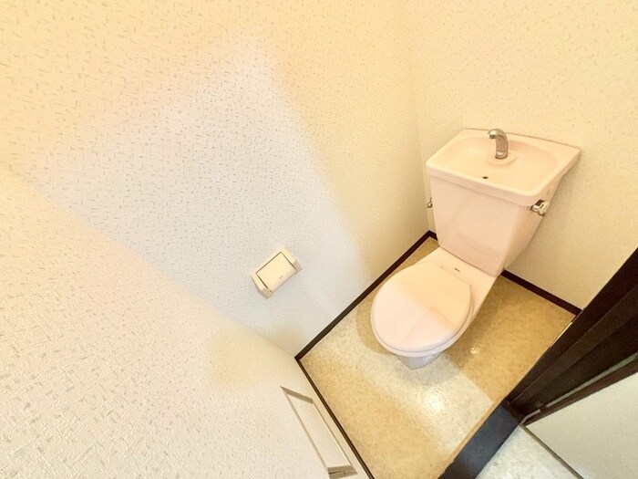 物件内観写真12　(トイレ)