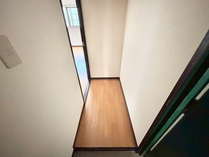 物件内観写真14　(廊下)