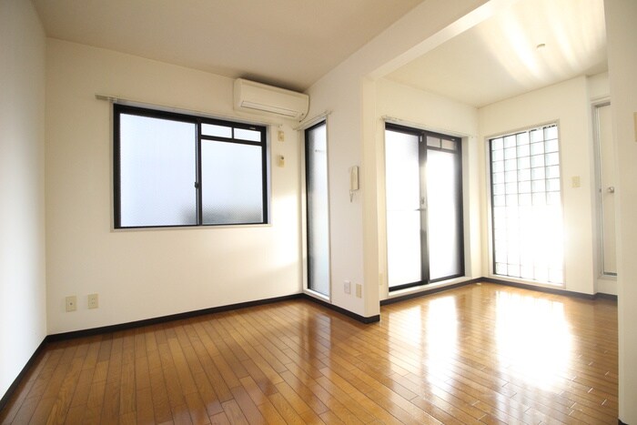 物件内観写真9　(居室)