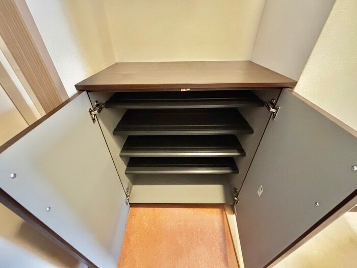 物件内観写真13　(靴箱)