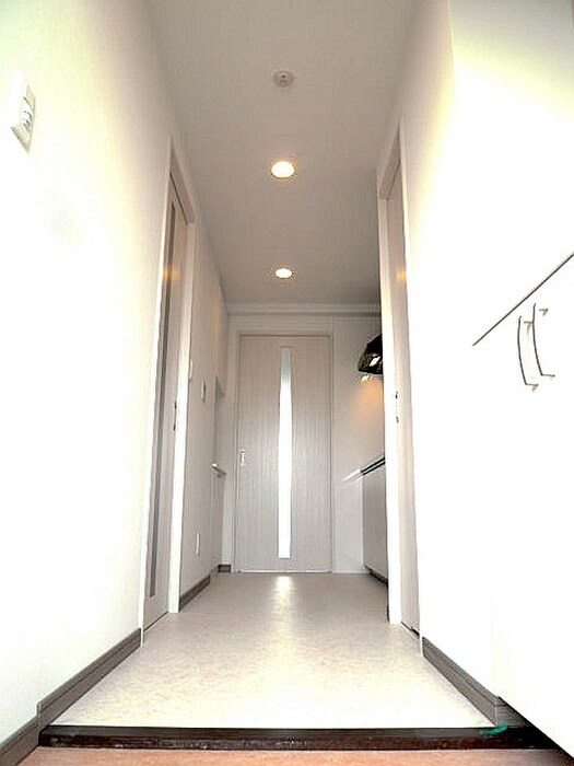 物件内観写真15　(玄関)