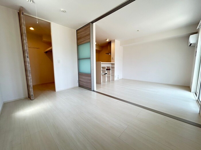 物件内観写真10　(居室)