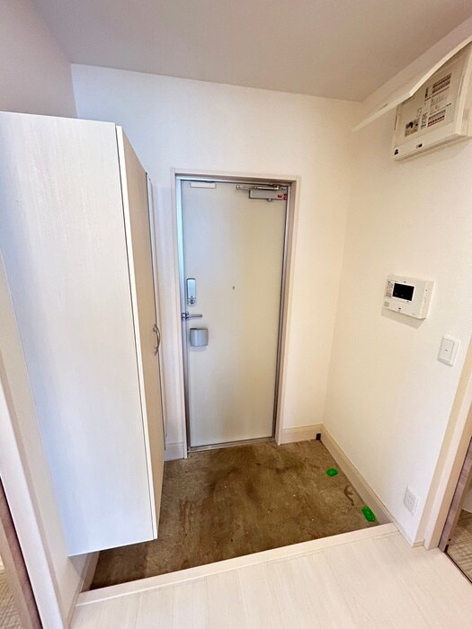 物件内観写真17　(玄関)