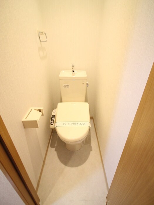 物件内観写真8　(トイレ)