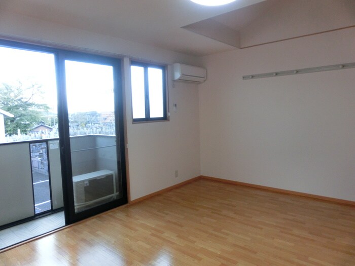 物件内観写真18　(居室)