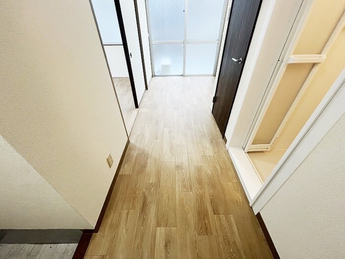 物件内観写真22　(廊下)