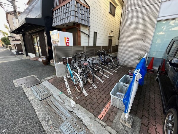 駐輪場
