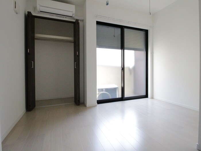 物件内観写真10　(居室)