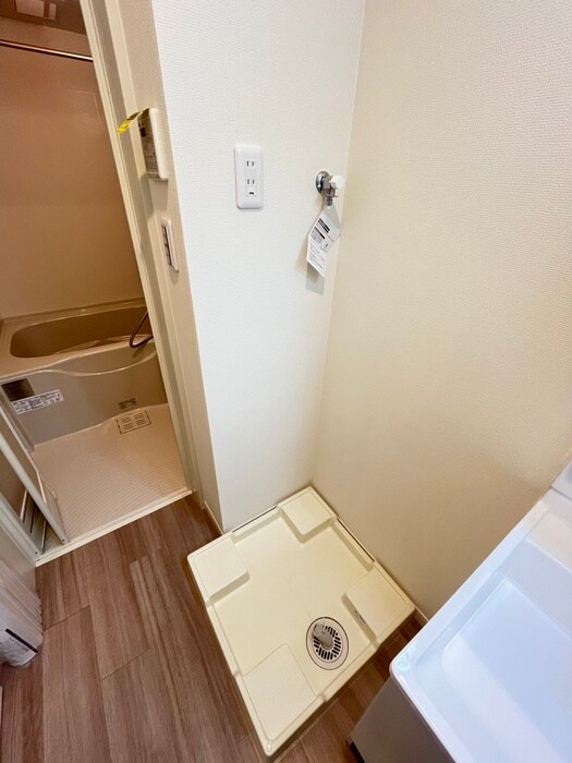 物件内観写真14　(洗濯機置場)