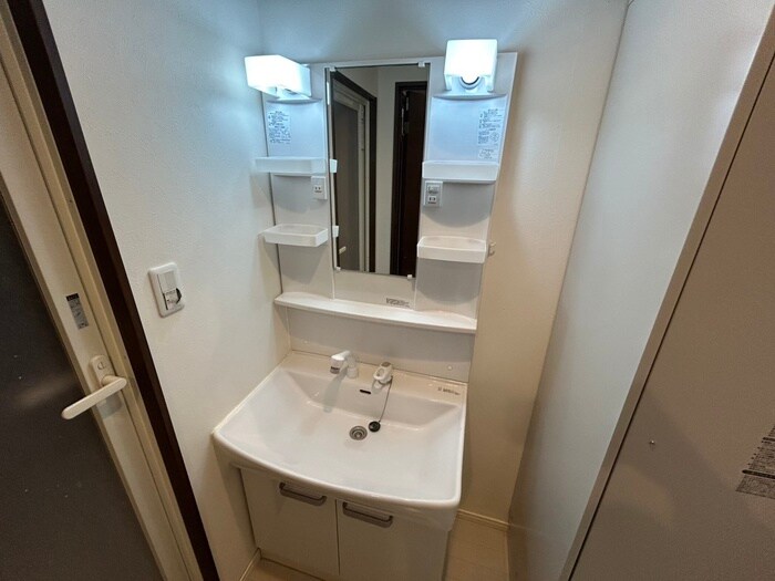 物件内観写真10　(洗面)