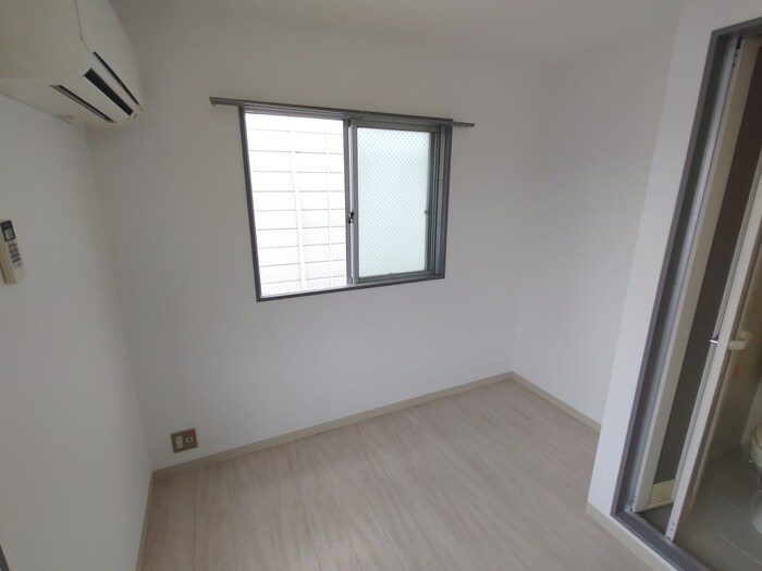 物件内観写真10　(居室)