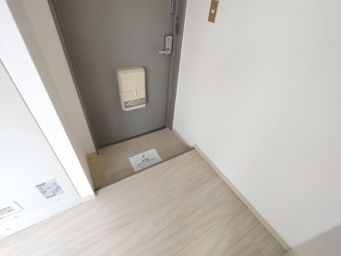 物件内観写真15　(玄関)