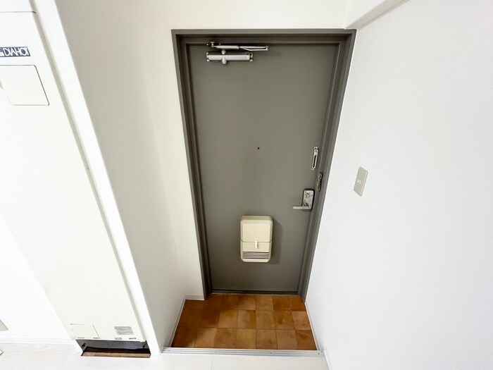 物件内観写真17　(玄関)