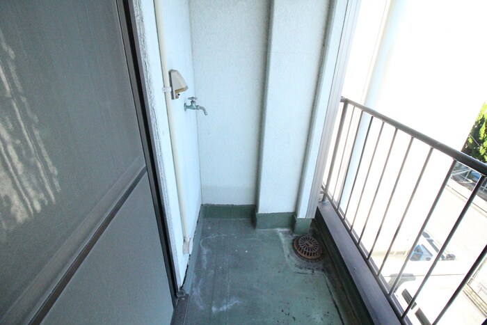 物件内観写真10　(洗濯機置場)