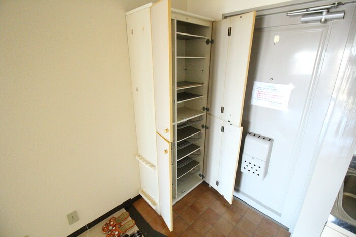 物件内観写真16　(廊下)