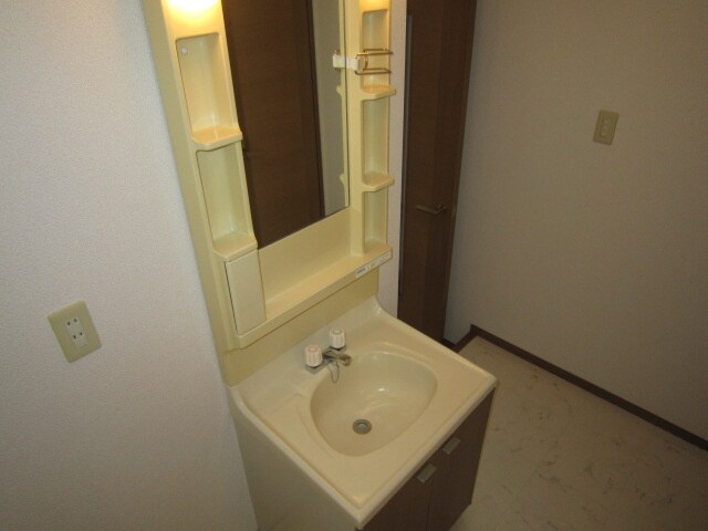 物件内観写真11　(洗面)
