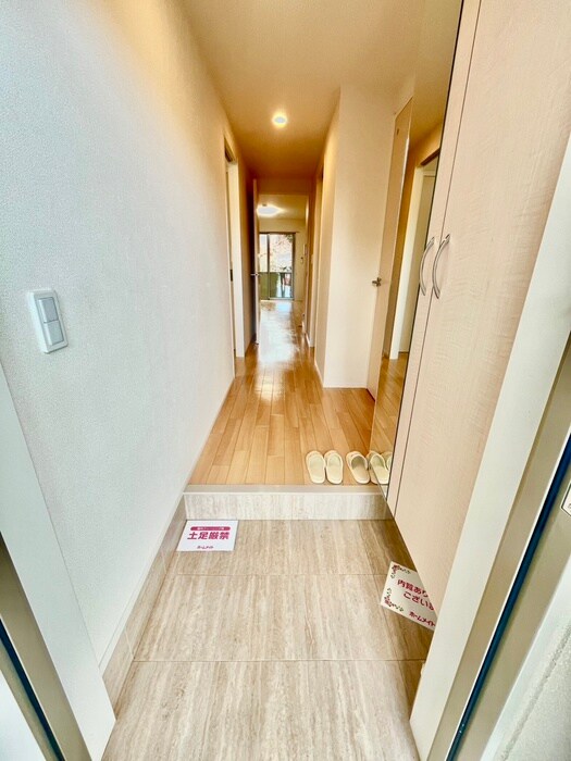 物件内観写真19　(玄関)