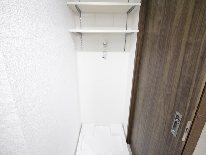 物件内観写真15　(洗濯機置場)