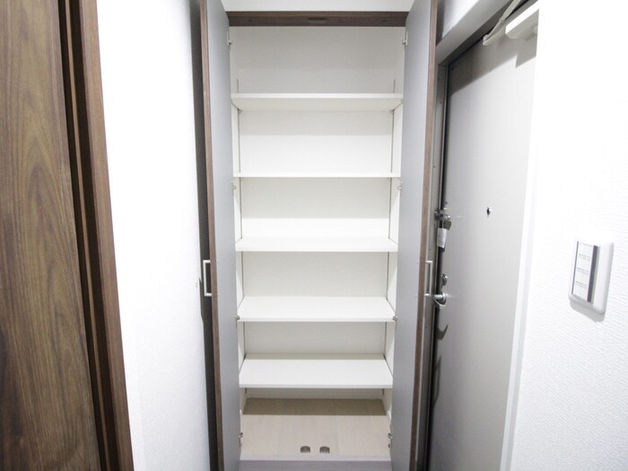 物件内観写真17　(靴箱)