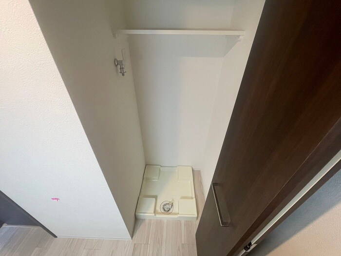 物件内観写真14　(洗濯機置場)