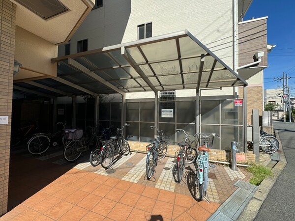 駐輪場
