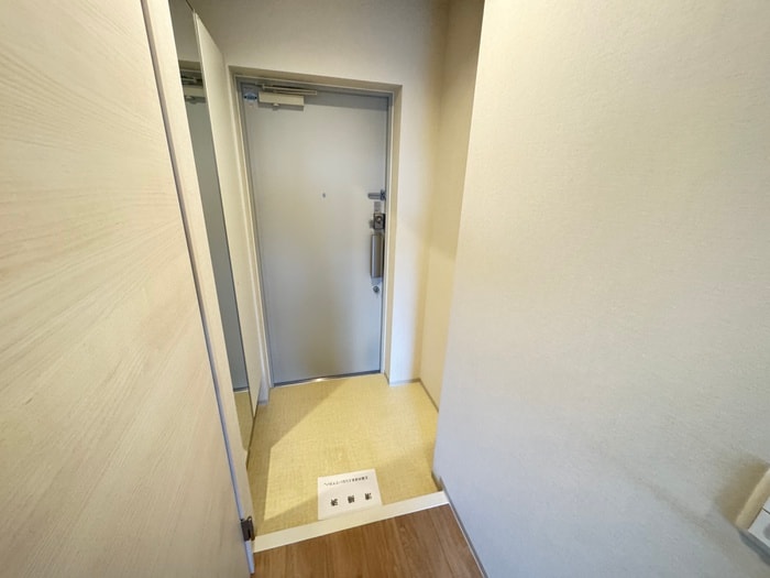 物件内観写真22　(玄関)