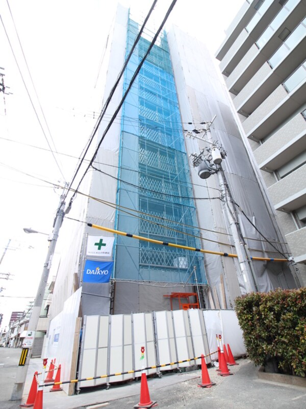 建築中