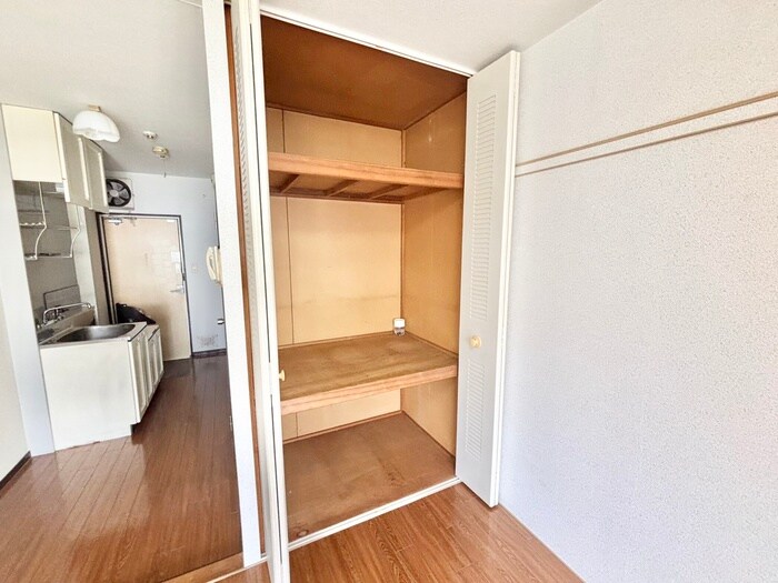 物件内観写真11　(収納)