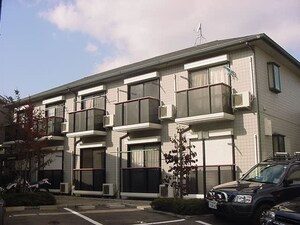 岡町西山ハイツ外観写真