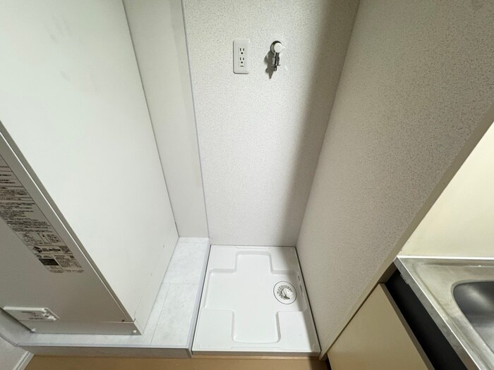 物件内観写真18　(洗濯機置場)