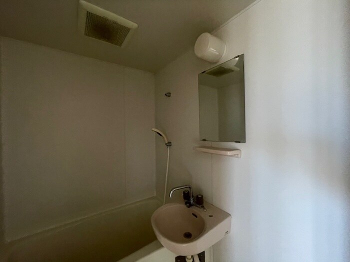 物件内観写真12　(洗面)