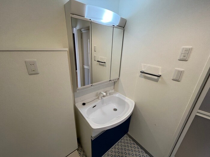 物件内観写真9　(洗面)