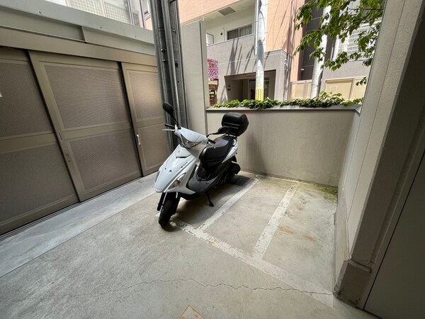 バイク置き場