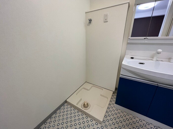 物件内観写真10　(洗濯機置場)