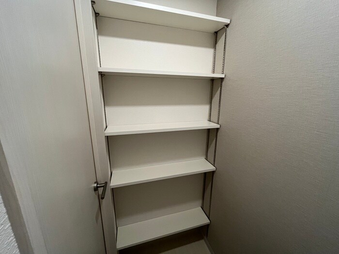 物件内観写真22　(収納)