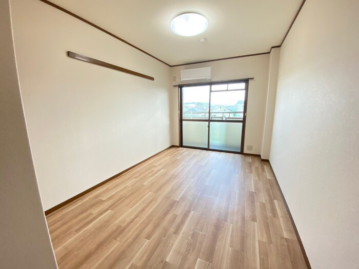 物件内観写真8　(居室)