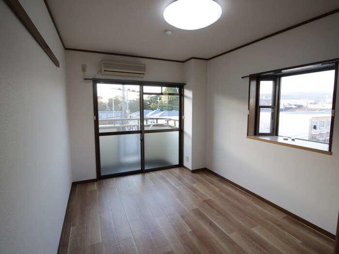 物件内観写真9　(居室)